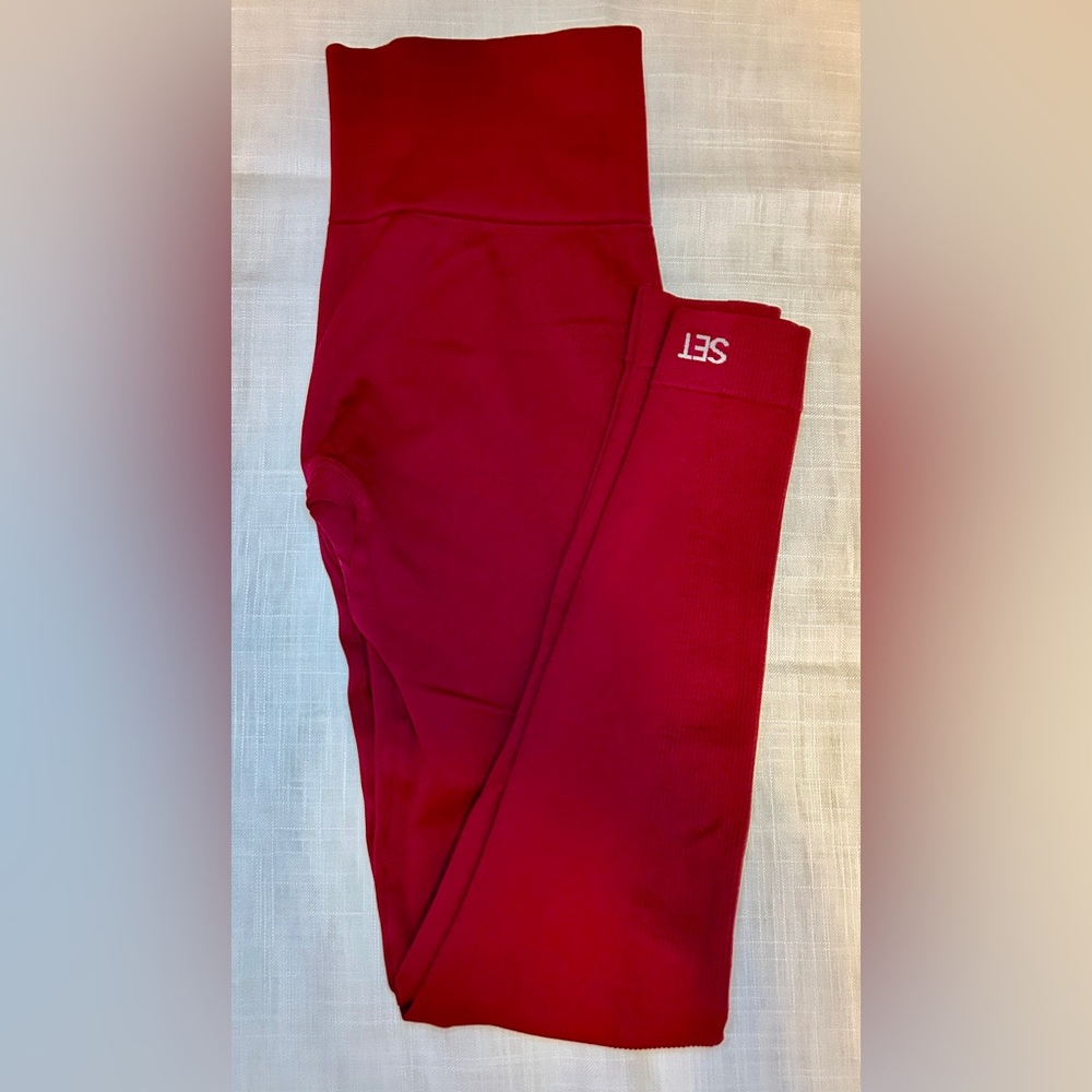 SET Active Red Leggings